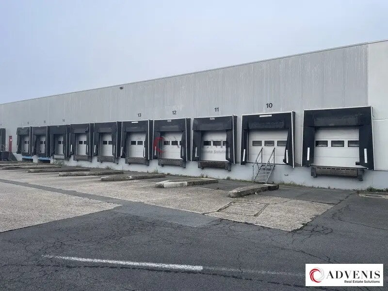 Flex dans Bordeaux à louer Photo du bâtiment- Image 1 de 11