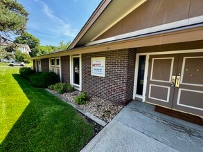 1170 W Kansas St, Liberty, MO for lease Building Photo- Image 1 of 11