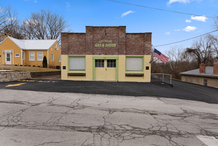 225 Jackson St, Augusta, MO à vendre - Photo du bâtiment - Image 2 de 17