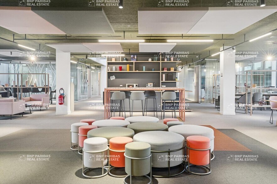 111 Avenue De France, Paris à louer - Photo du bâtiment - Image 2 de 14