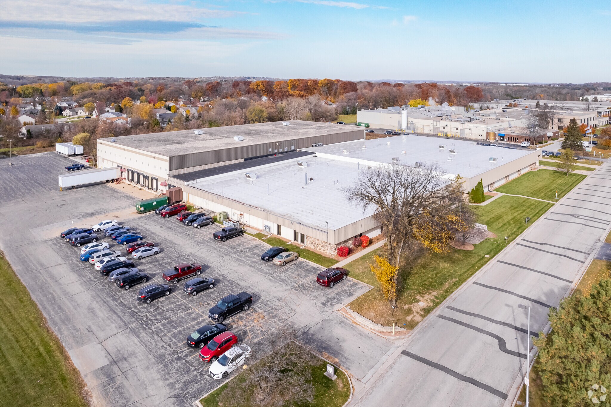 W194N11381 McCormick Dr, Germantown, WI à vendre Aérien- Image 1 de 13