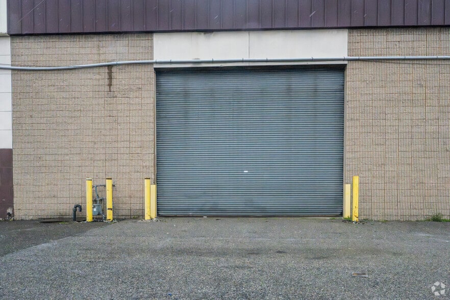 345 W Merrick Rd, Valley Stream, NY for sale - Building Photo - Image 3 of 4