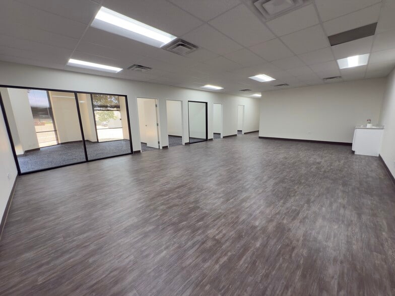 1900 Firman Dr, Richardson, TX for lease - Building Photo - Image 2 of 7