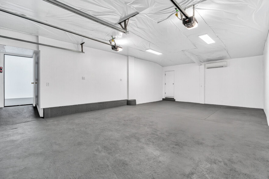 2934 SE 16th Ave, Portland, OR for lease - Interior Photo - Image 3 of 9
