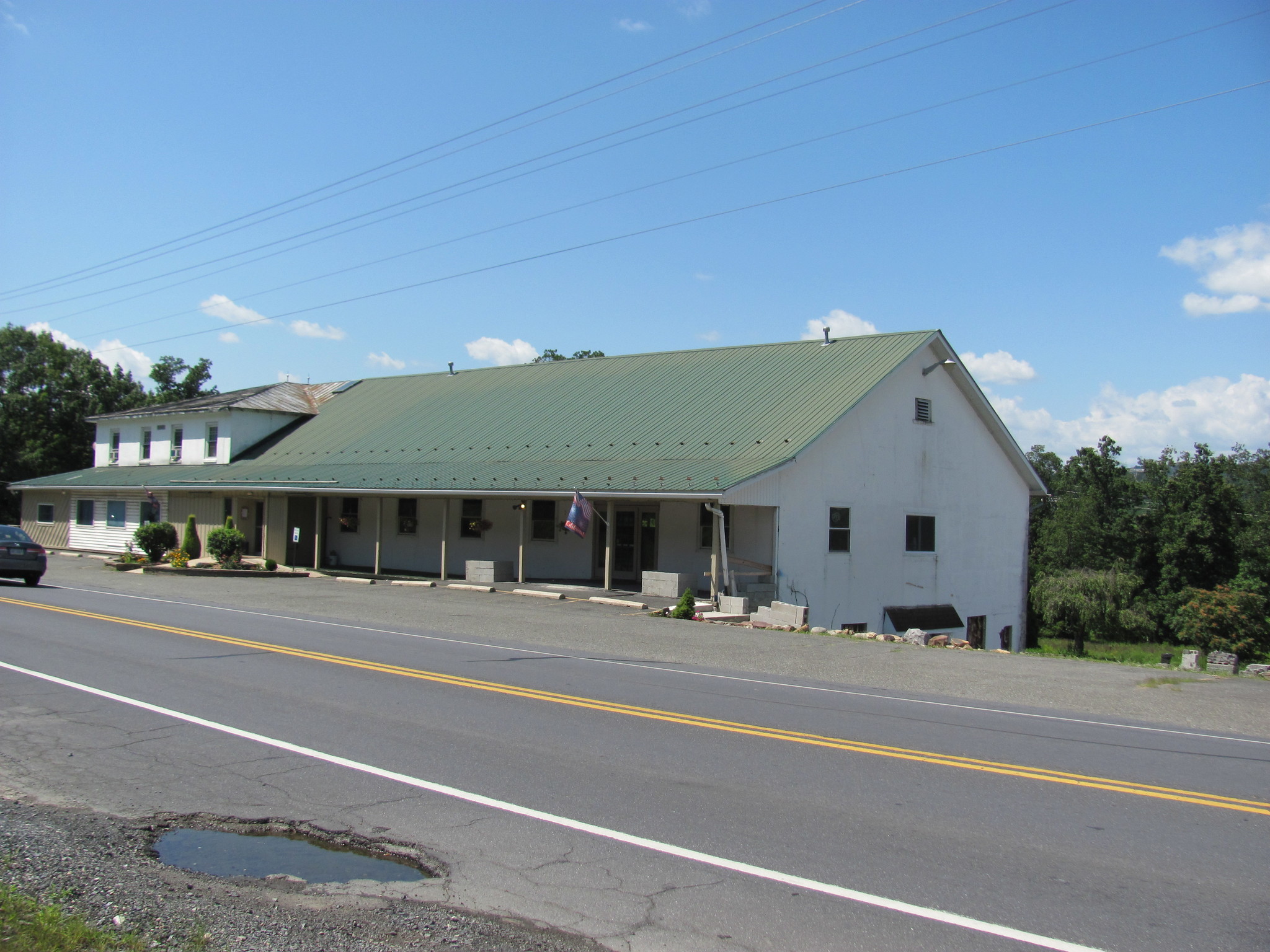 1075 ROUTE 100, Bechtelsville, PA à vendre Photo du b timent- Image 1 de 1