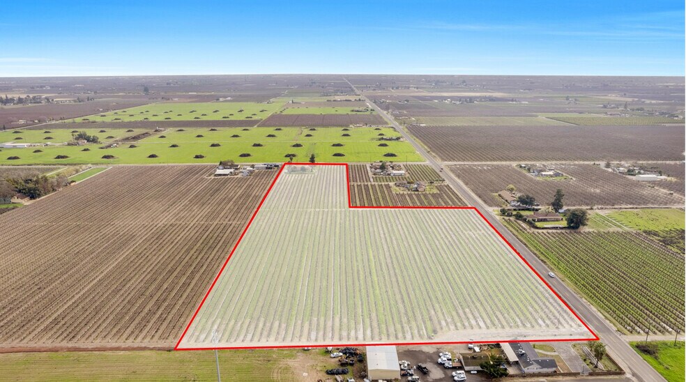 11369 S Amber Ave, Selma, CA for sale - Building Photo - Image 2 of 6