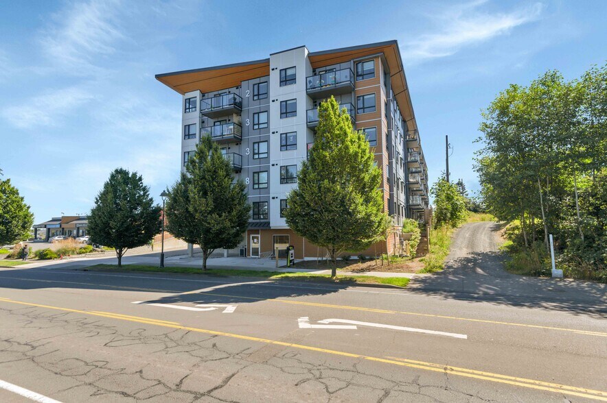 2338 S Island Hwy, Campbell River, BC for sale - Building Photo - Image 3 of 37