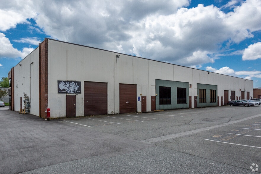 15310 103A Ave, Surrey, BC for lease - Building Photo - Image 3 of 5