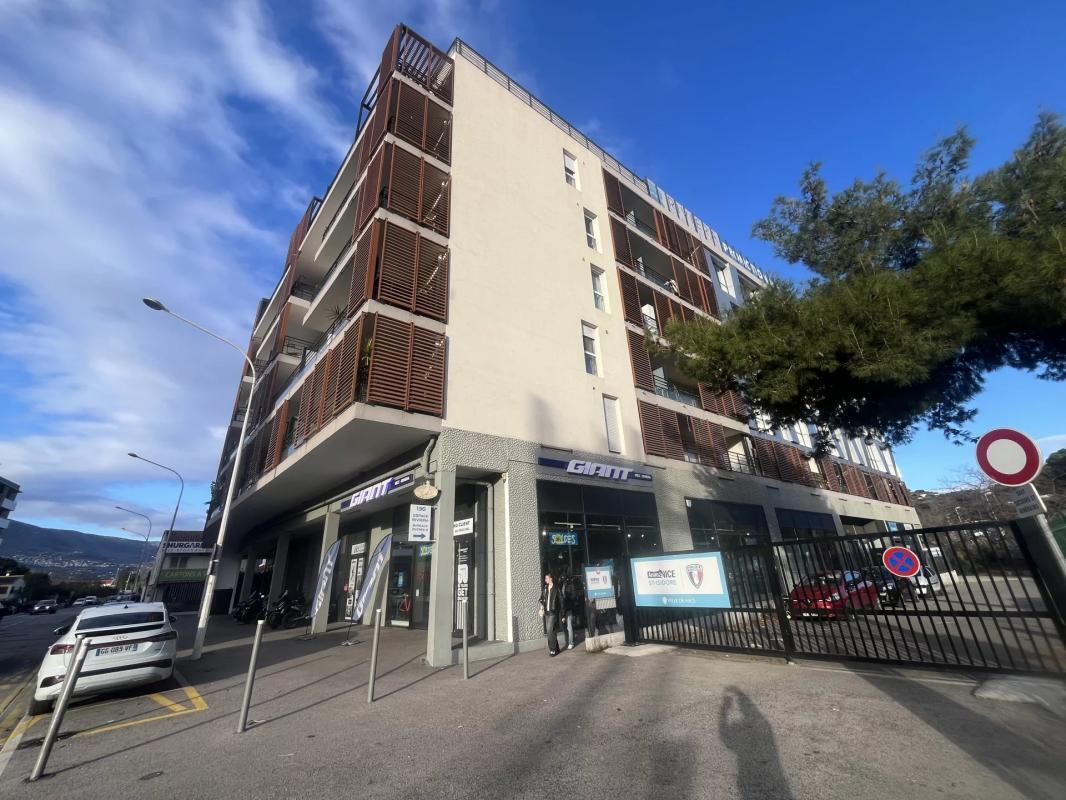 Retail in Nice for sale Building Photo- Image 1 of 6