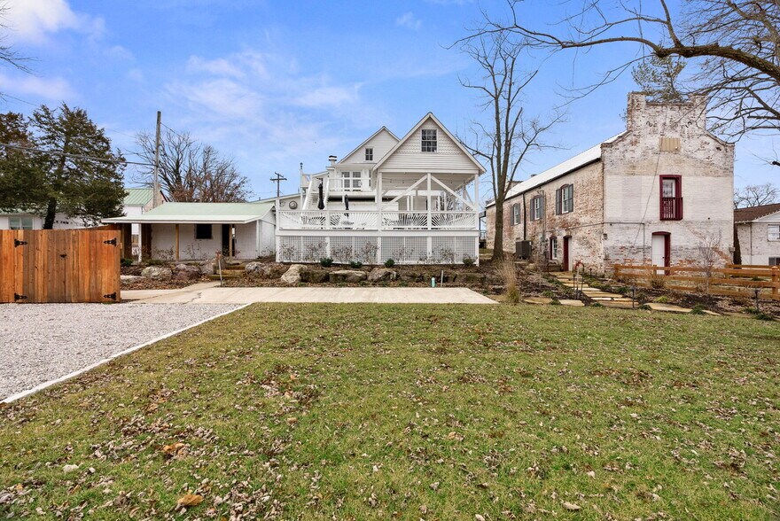 5567 Walnut St, Augusta, MO à vendre - Photo du bâtiment - Image 2 de 33