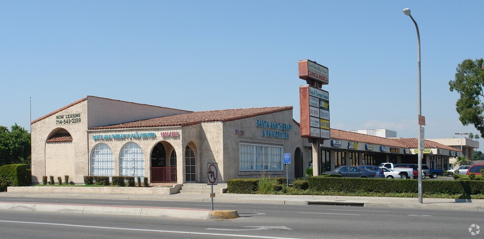 1201-1223 E 17th St, Santa Ana, CA for lease - Building Photo - Image 3 of 7