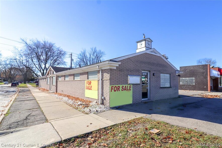 26105 W 6 Mile Rd, Redford, MI for sale - Building Photo - Image 1 of 1