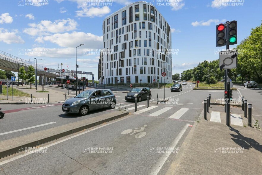 8 Place Edouard Bouillière, Toulouse à vendre - Photo du bâtiment - Image 2 de 22