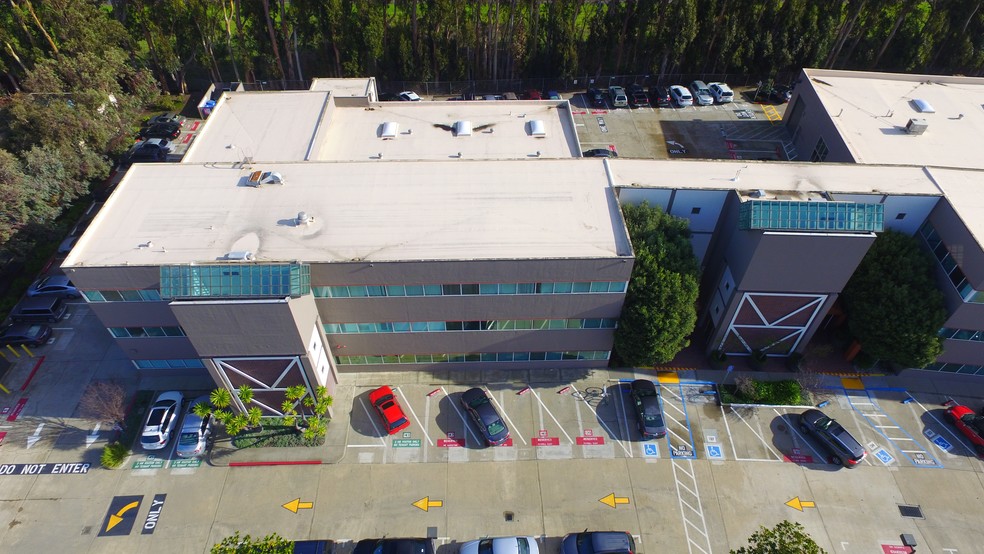 1435-1475 Huntington Ave, South San Francisco, CA for sale - Aerial - Image 2 of 8