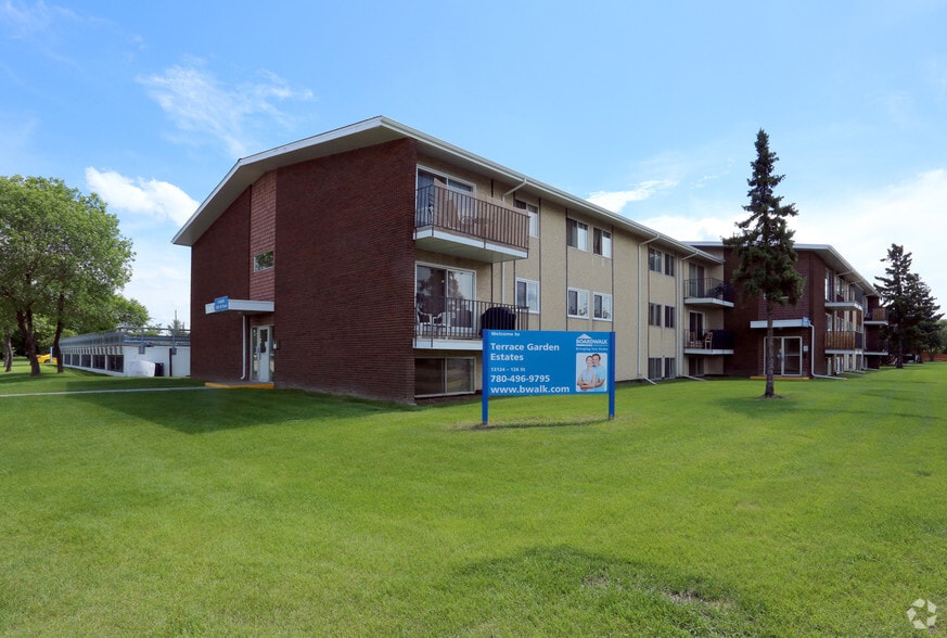 13124 126th St NW, Edmonton, AB for sale - Primary Photo - Image 1 of 1