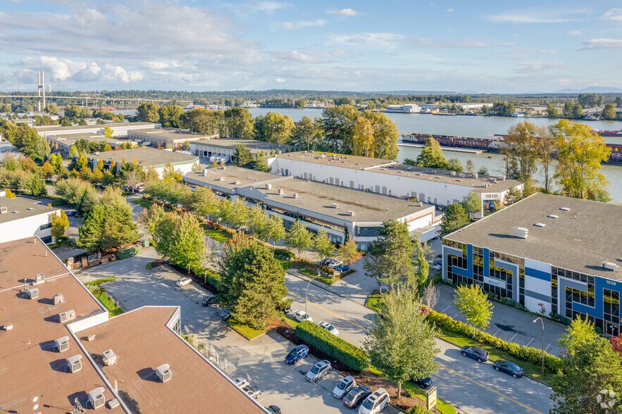 1600-1610 Derwent Way, Delta, BC à vendre - Photo du bâtiment - Image 1 de 12