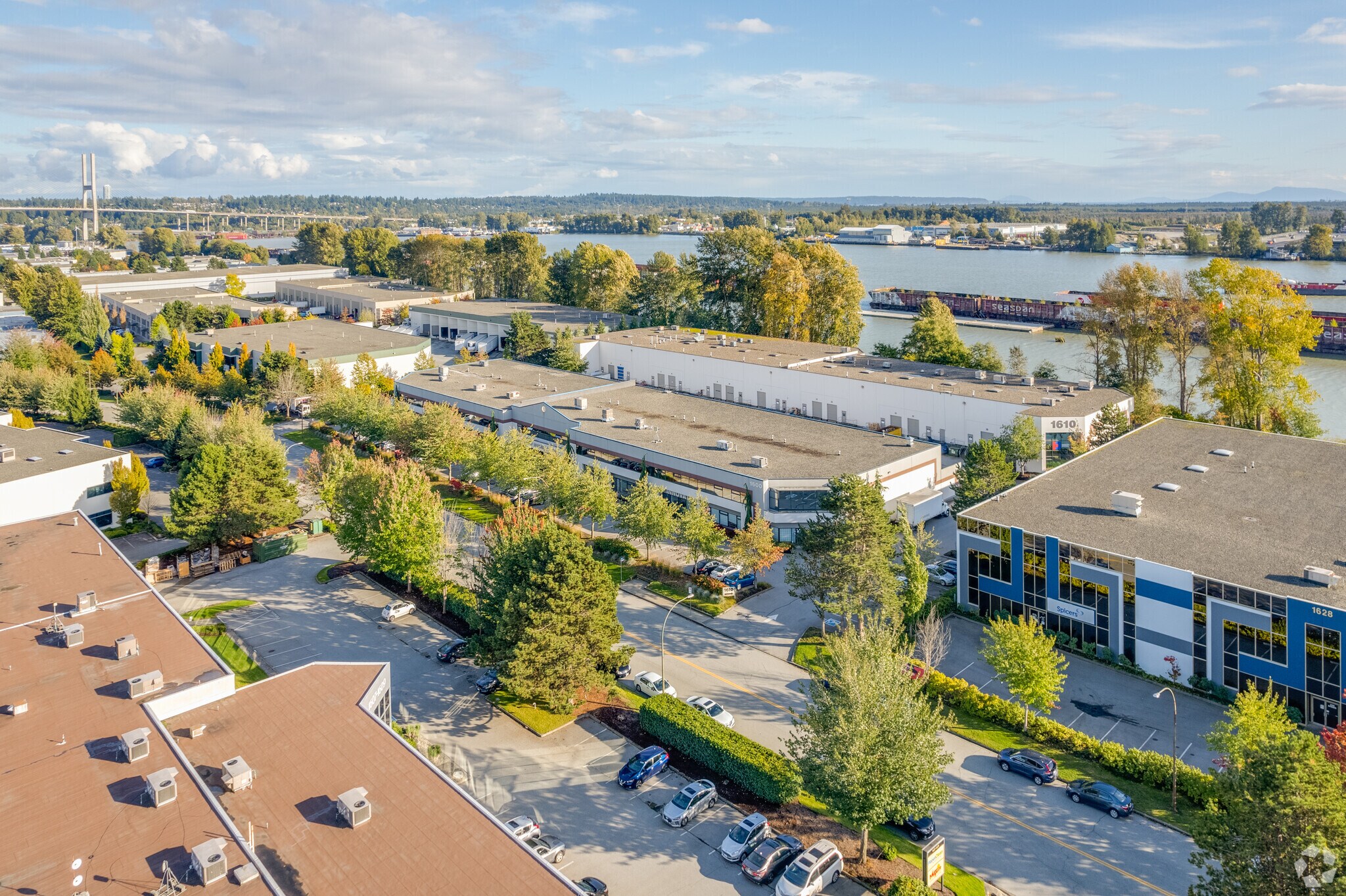 1600-1610 Derwent Way, Delta, BC à vendre Photo du bâtiment- Image 1 de 13