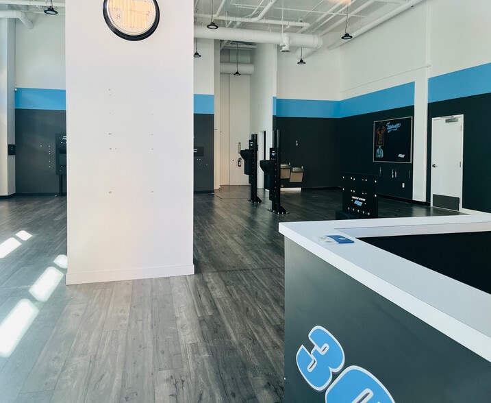 180 3rd St, Oakland, CA for lease - Building Photo - Image 3 of 8