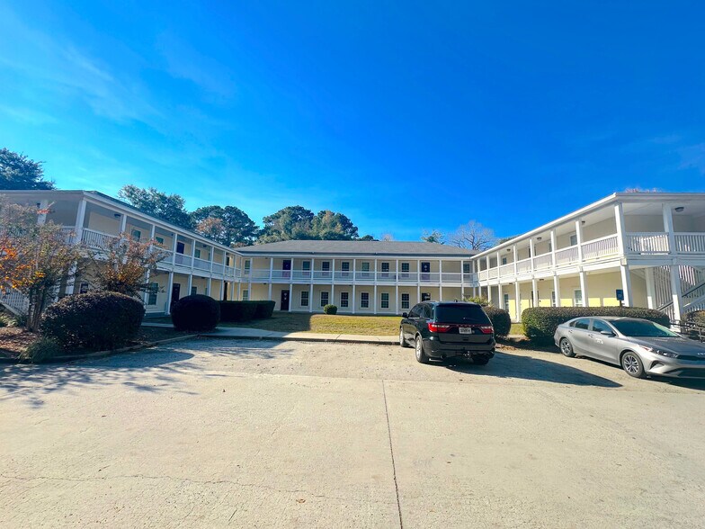 1149 Cornell Ave, Savannah, GA à louer - Photo du bâtiment - Image 1 de 10