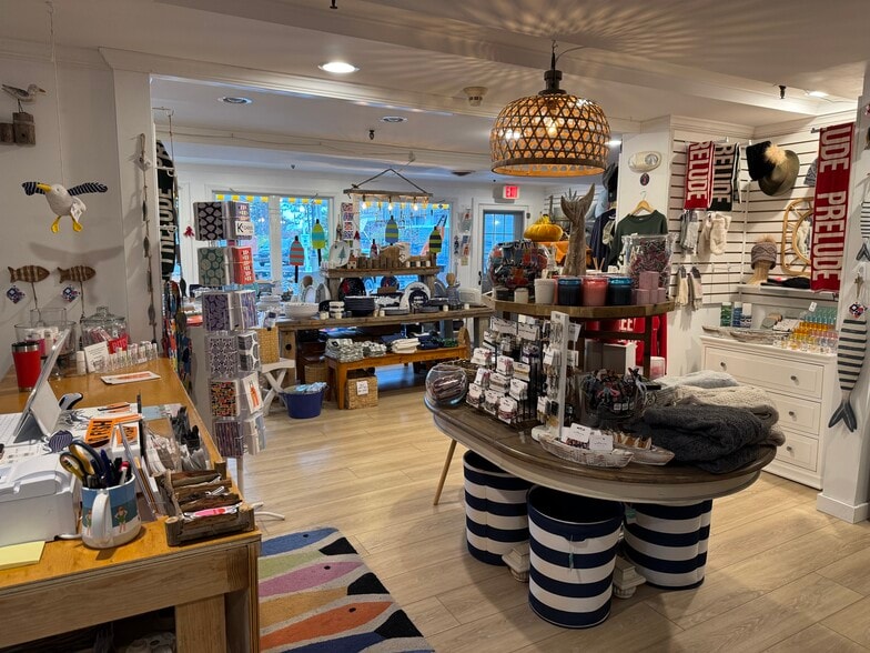 30 Dock Square Sq, Kennebunkport, ME for sale - Building Photo - Image 2 of 10