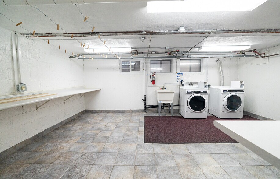 665 Corydon Av, Winnipeg, MB à vendre - Photo du bâtiment - Image 3 de 4