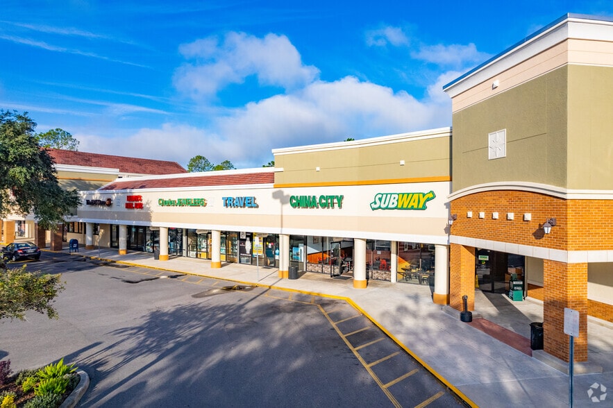 16001 Tampa Palms Blvd, Tampa, FL à louer - Photo du bâtiment - Image 3 de 8