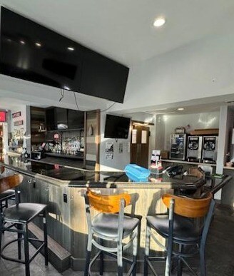 8713 Gravois Rd, Saint Louis, MO for lease - Interior Photo - Image 2 of 20