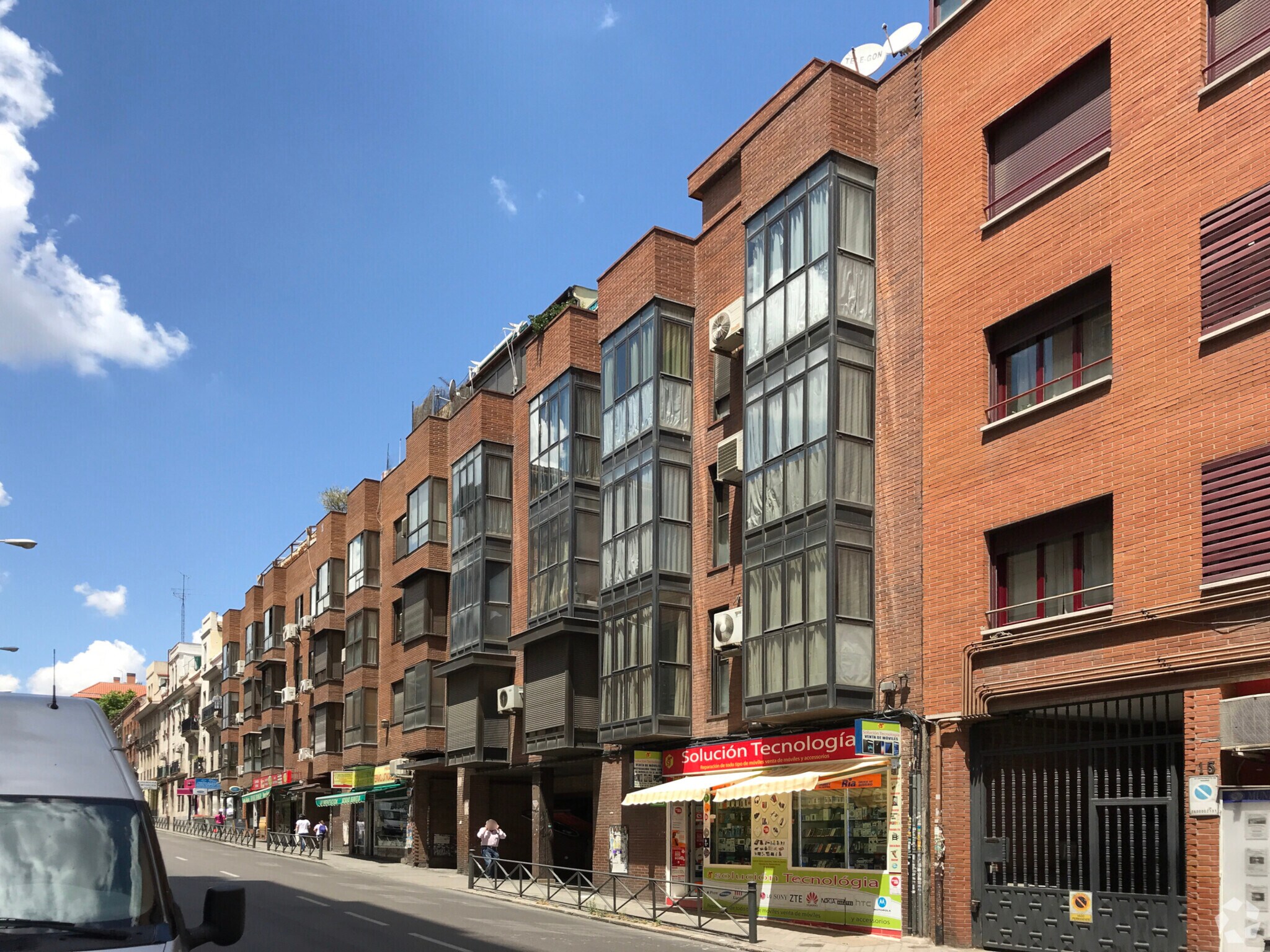 Retail in Madrid, Madrid for lease Primary Photo- Image 1 of 3