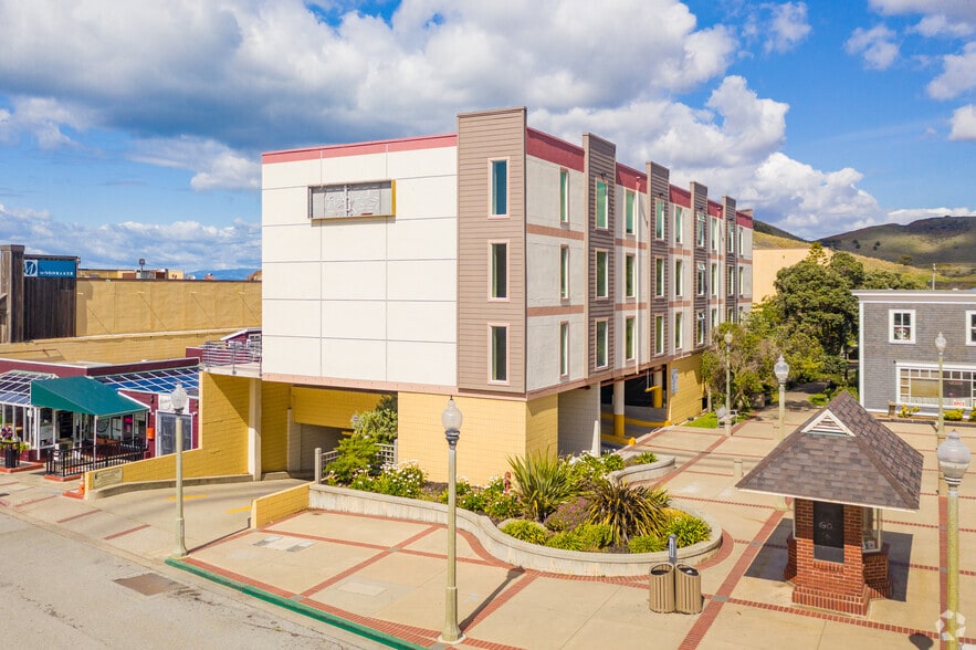 101-195 Rockaway Beach Ave, Pacifica, CA for sale - Building Photo - Image 2 of 9