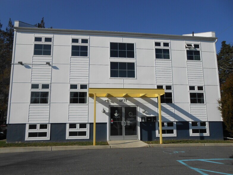 1637 New Rd, Northfield, NJ à vendre - Photo du bâtiment - Image 2 de 11