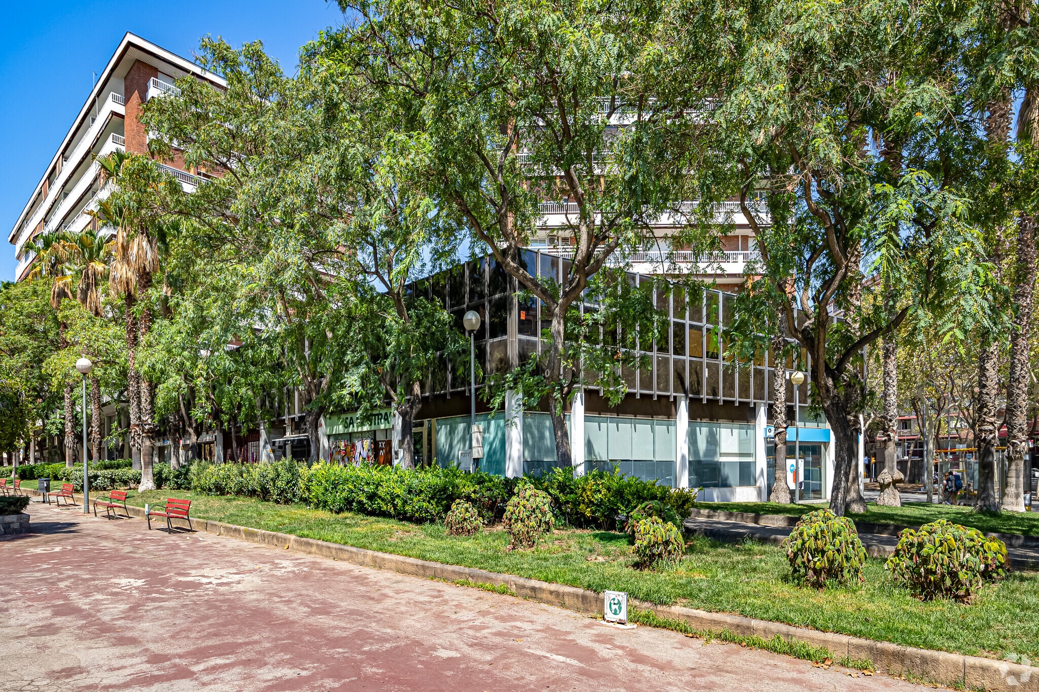 Carrer d'Entença, 218, Barcelona, Barcelona for lease Primary Photo- Image 1 of 5