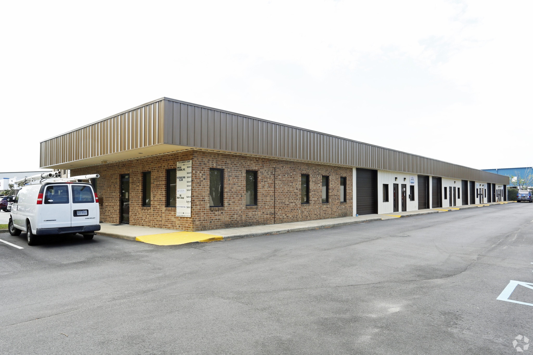 1720 Lambert Ct, Chesapeake, VA for lease Primary Photo- Image 1 of 5