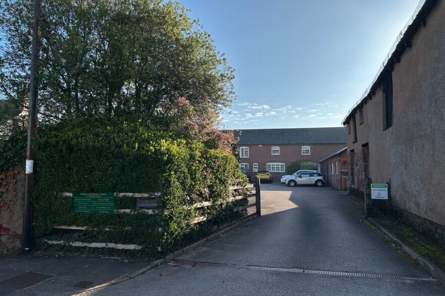 Chudleigh Rd, Exeter à louer - Photo du bâtiment - Image 2 de 2