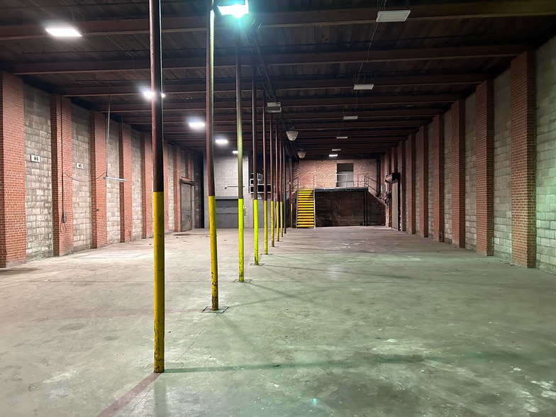 108 Rush St, Mount Holly, NC for lease - Building Photo - Image 2 of 12