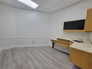 79 Route 59, Airmont, NY for lease Interior Photo- Image 2 of 9