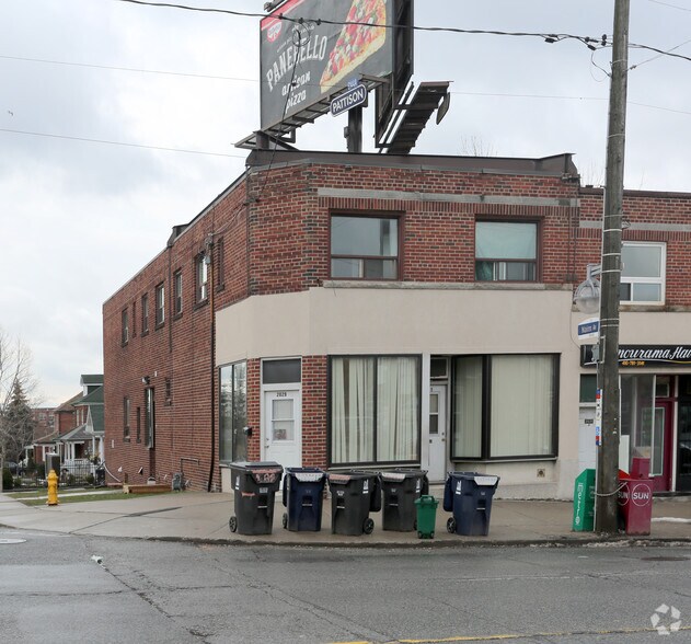 2029-2031 Eglinton Ave W, Toronto, ON à vendre - Photo principale - Image 1 de 2