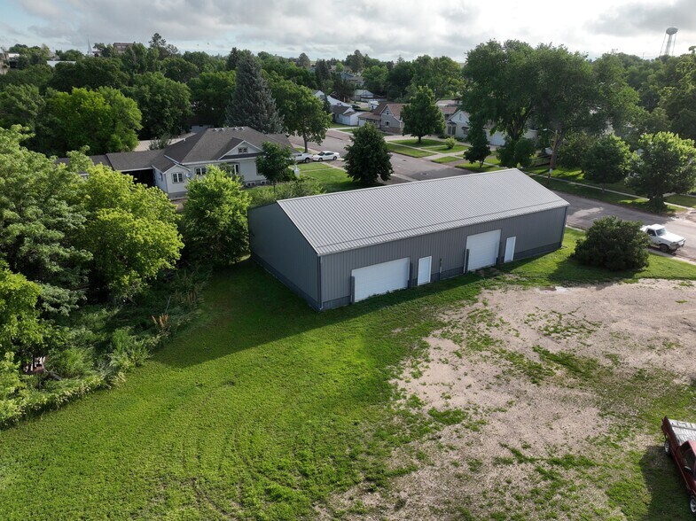 18 N 1st St, Hay Springs, NE à vendre - Aérien - Image 3 de 17