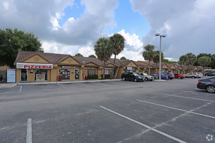 1402-1434 E Fletcher Ave, Tampa, FL à louer - Photo du bâtiment - Image 2 de 4