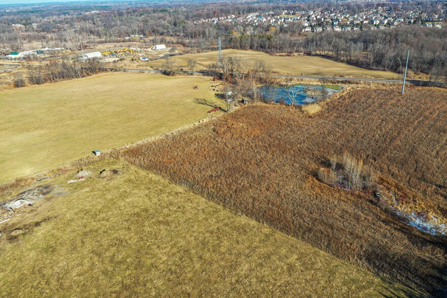 3427 Childs Lake Rd, Milford, MI à vendre - Photo du bâtiment - Image 2 de 15