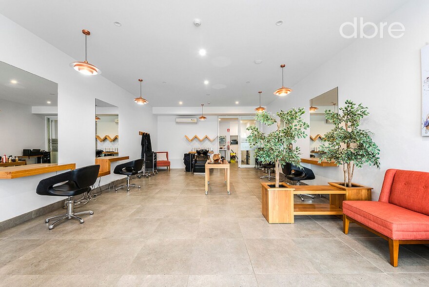 93 Cavanagh St, Cheltenham for sale - Interior Photo - Image 2 of 2