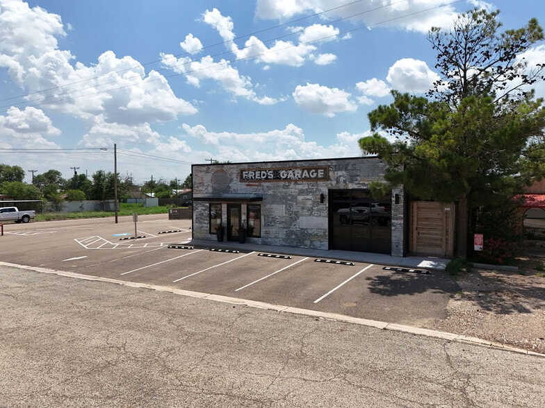 609 Avenue H, Shallowater, TX for lease - Building Photo - Image 2 of 10