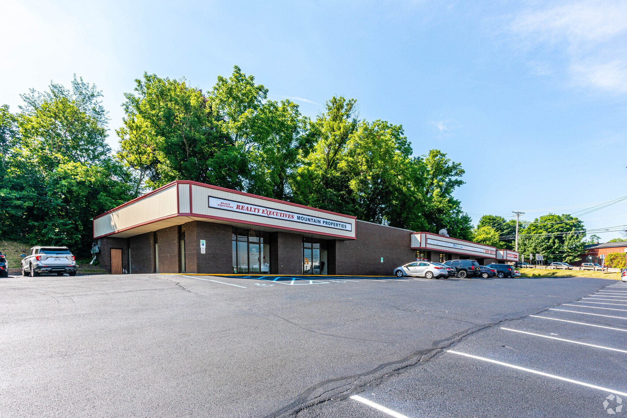 10 Vernon Ave, Hamburg, NJ for lease Building Photo- Image 1 of 10