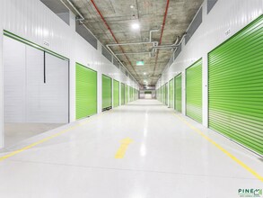 7 Rodborough Rd, Frenchs Forest for lease Interior Photo- Image 2 of 2