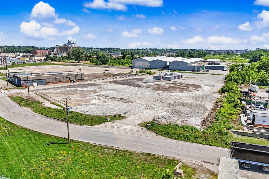 765 Schmidt Rd, Davenport, IA for sale - Building Photo - Image 1 of 7