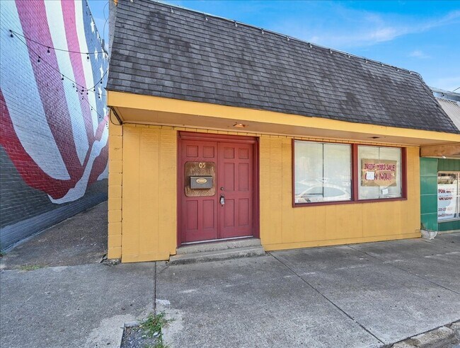 Plus de détails pour 205 2nd Ave E, Oneonta, AL - Commerce de détail à vendre