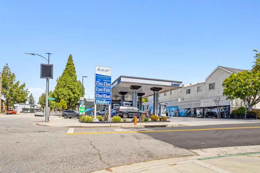 250 S Glenoaks Blvd, Burbank, CA à vendre - Photo du bâtiment - Image 2 de 12