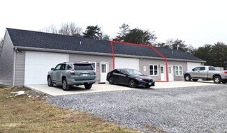 Plus de détails pour 70 Nixon Ln, Evington, VA - Local d'activités à louer