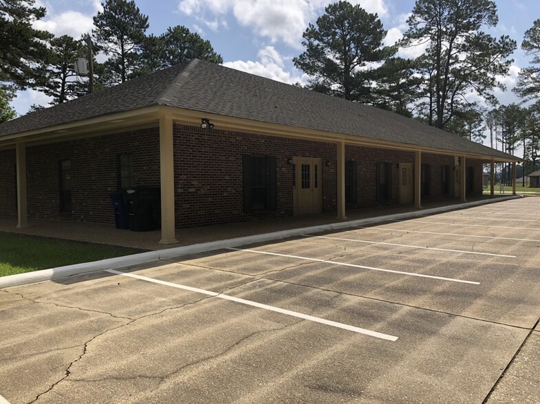 9140 Newcastle Dr, Shreveport, LA à louer - Photo du bâtiment - Image 3 de 3