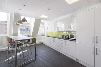 25-37 Queen St, Maidenhead for lease Interior Photo- Image 2 of 7