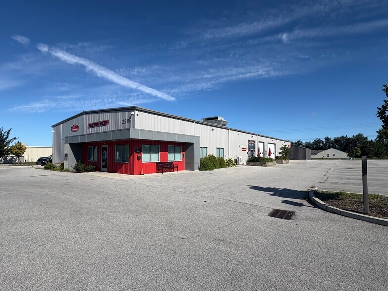 2206 IFCU Way way, Lafayette, IN à vendre - Photo du bâtiment - Image 1 de 38